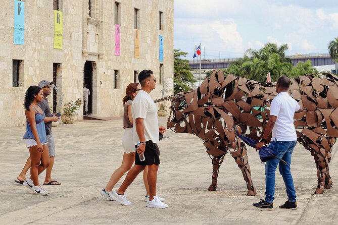 Santo Domingo Small Group Walking Tour: Beer and Specialty Coffee - Parque Colón: The Columbus Square You Can’t Miss