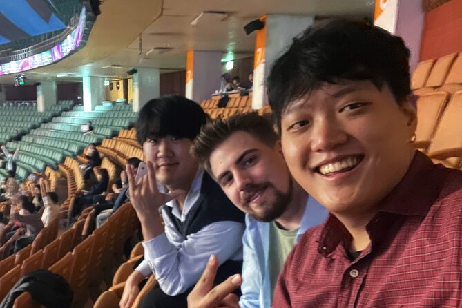 Seoul: Baseball Game Ticket with Dinner/Beer with the host - Jamsil Stands Turn the Game Into a Full-On Night