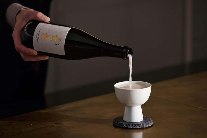 Seoul: Craft Makgeolli Brewery Tour & Tasting Experience - Signature vs Premium: which option gives you the best value?