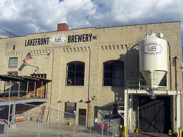 Sip of Milwaukee Guided Brewery Tour with Snack - What this Milwaukee beer tour feels like at 5:30 pm