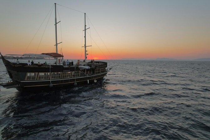 Sunset Cruise with Greek BBQ & Unlimited Aperol Spritz, Beer Wine - Boat comfort, lounging, and practical tips that matter