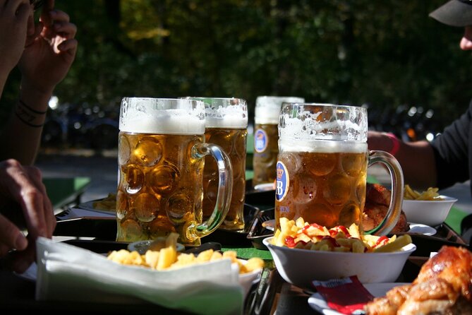Superior E-Bike Tour incl. 3rd Reich Sites & a beer Garden Stop - Haus der Kunst: a museum with Nazi origins
