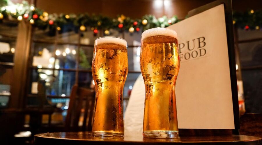 Swedish Beer Tasting Tour in Stockholm Old Town Pubs - 3-hour option: 6 beers plus Swedish snacks and hot starters