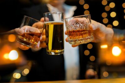 Taste of Bardstown Bourbon & Beer Walking Tour - Evergreen Liquors: four special pours to start your Bardstown map