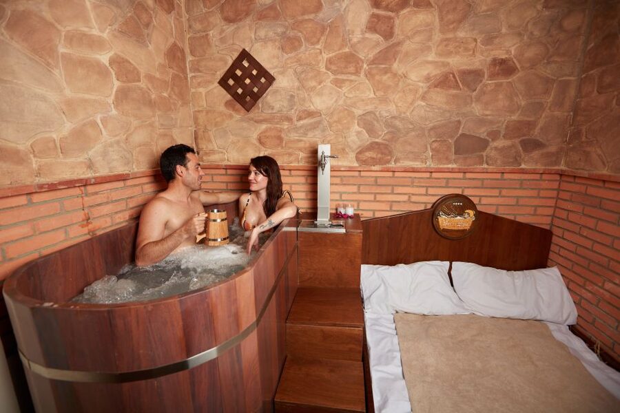 Tenerife: Beer Spa Experience with Tastings and Snacks - Finishing on a Barley Bed: Where the Peace Settles In