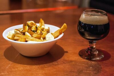 The Montreal Craft Beer Tour / Brewpub Experience - L’Amère à boire: Snack-Friendly Tastings and a Longer Stop