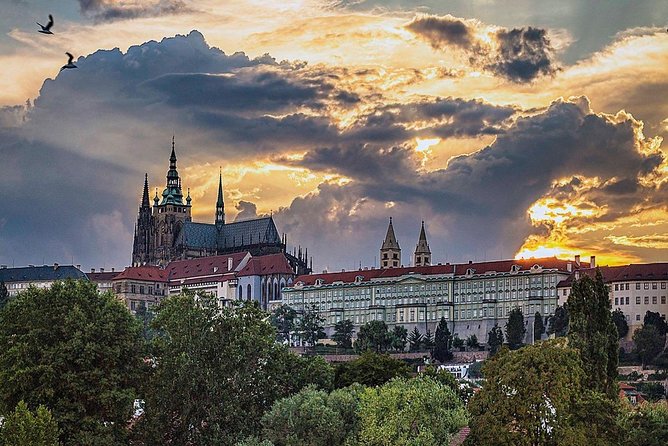 VIP Private tour Prague: Castle, Lunch, Beer, Boat - Prague Castle Time: Plan Around the Admission Ticket Gap