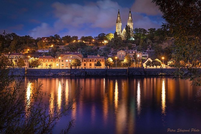 VIP Private tour Prague: Castle, Lunch, Beer, Boat - Old Town Stare Mesto: Getting Oriented Without Over-Doing It