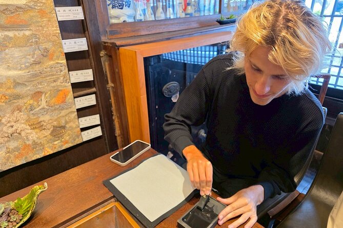 Visit behind the Scenes: Hiroshima Saijo Sake Brewery Tour - Stop 2: Kamotsuru’s museum shop and brewing process displays (14:30–15:00)