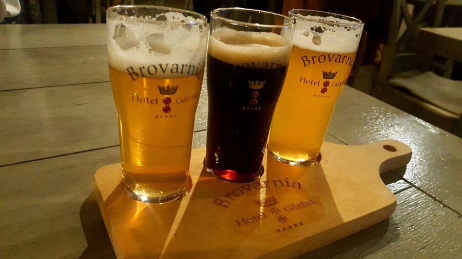 Warsaw Private Polish Beer Tasting Tour at Best Pubs & Bars - Languages, private pacing, and practical group tips